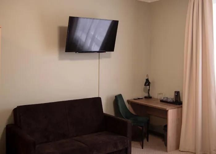 Forest מלון פוזנן